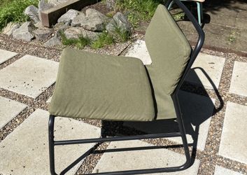 Comfy green modern chair