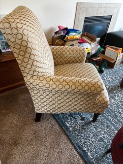 Accent chair