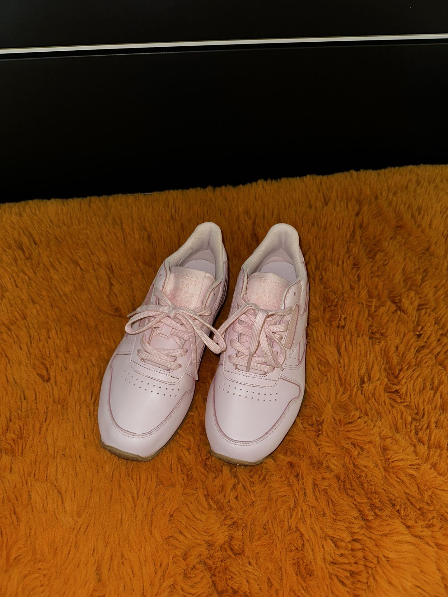 Women’s Pink Reebok Shoes