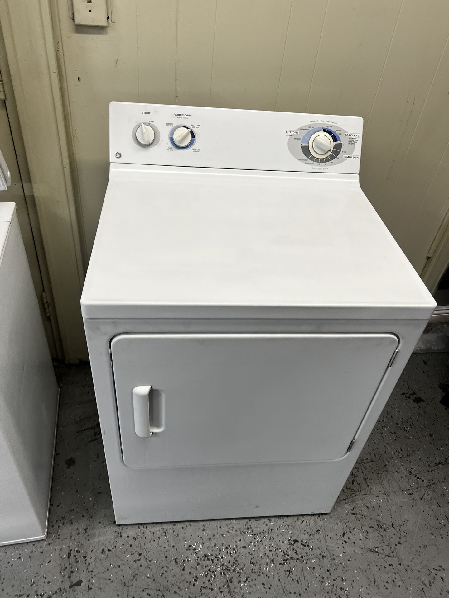 Ge Gas Dryer In White 