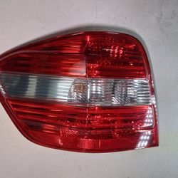 2006-2011 Mercedes Benz OEM, W164 ML350 Rear Left Or Right Side Tail Light 