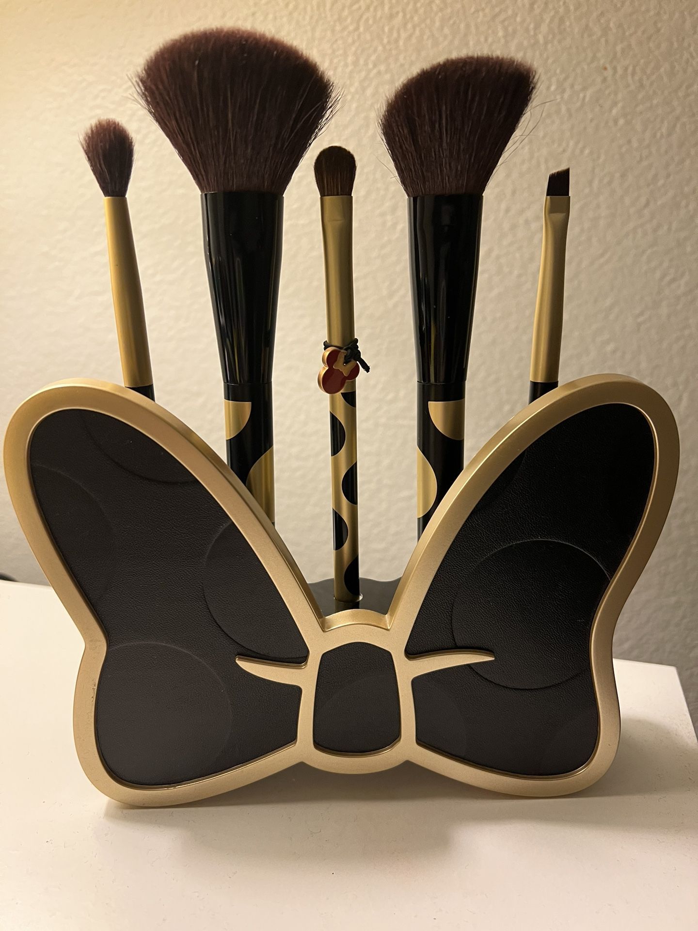 Sephora Minnie Mouse Brush Set With Stand