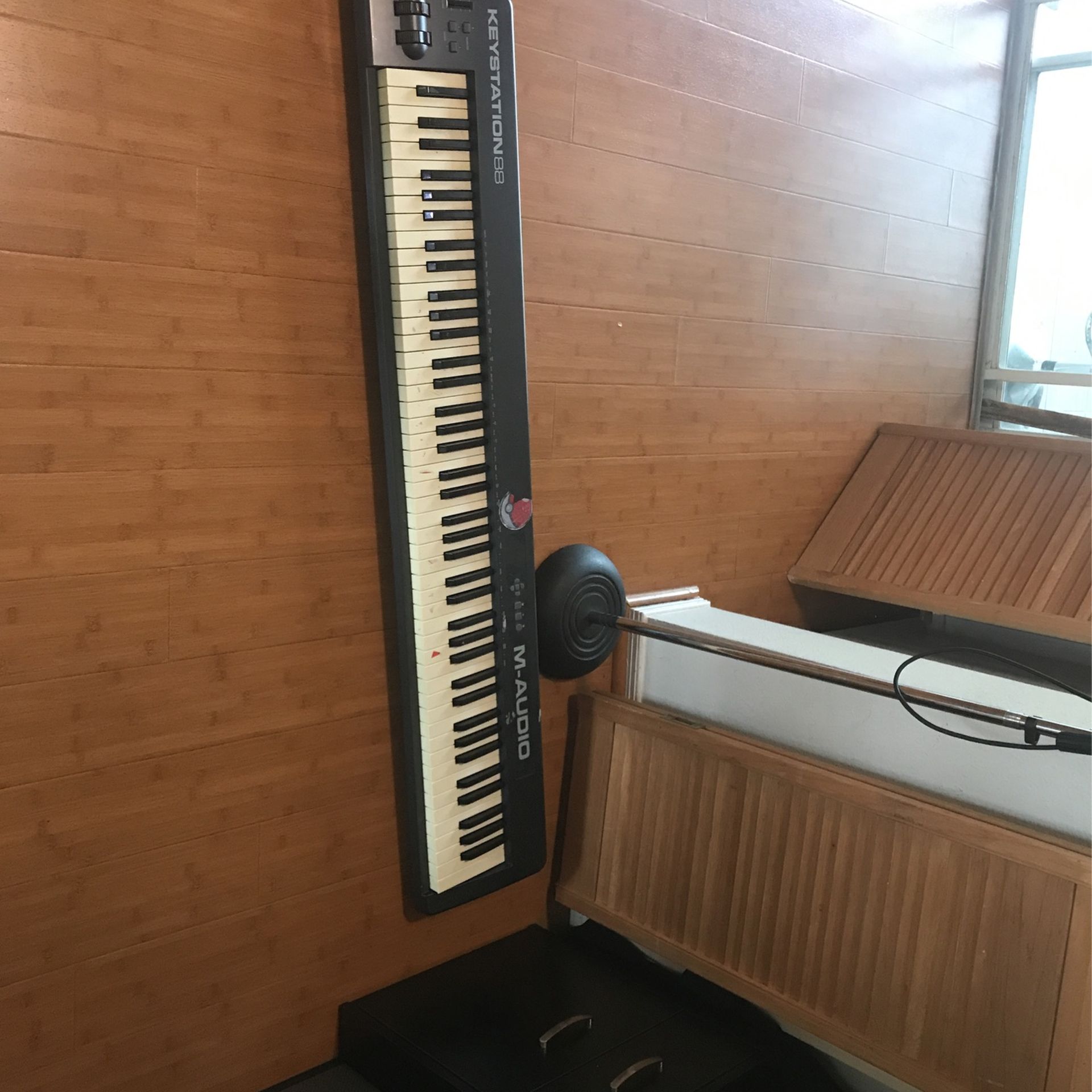 Keystation88-MAudio MIDI Keyboard