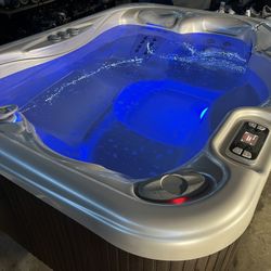 #1 Rated HotSprings JetSetter Hot Tub 110 Volt With New Cover