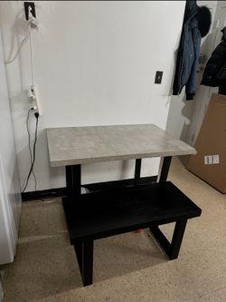 Table for sale! Table only !!
