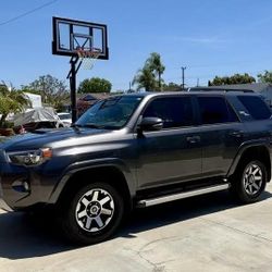 2019 Toyota 4Runner TRD Off Road Premium - Apple CarPlay