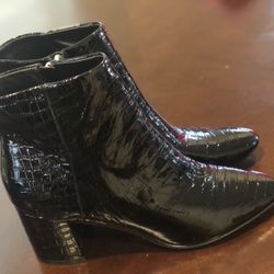 Marc Fisher Black Patent Leather Croc Print Size 10