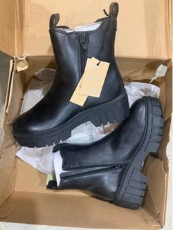 Madden NYC women’s boot size 7 new