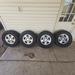 2001 Chevy Suburban Wheels and Tires