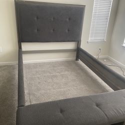 Queen Size Bed Gram With Ottoman 