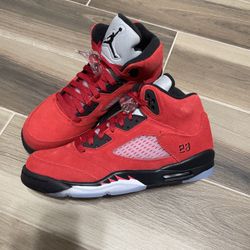 Raging Bull 5 Size 6.5y And 10