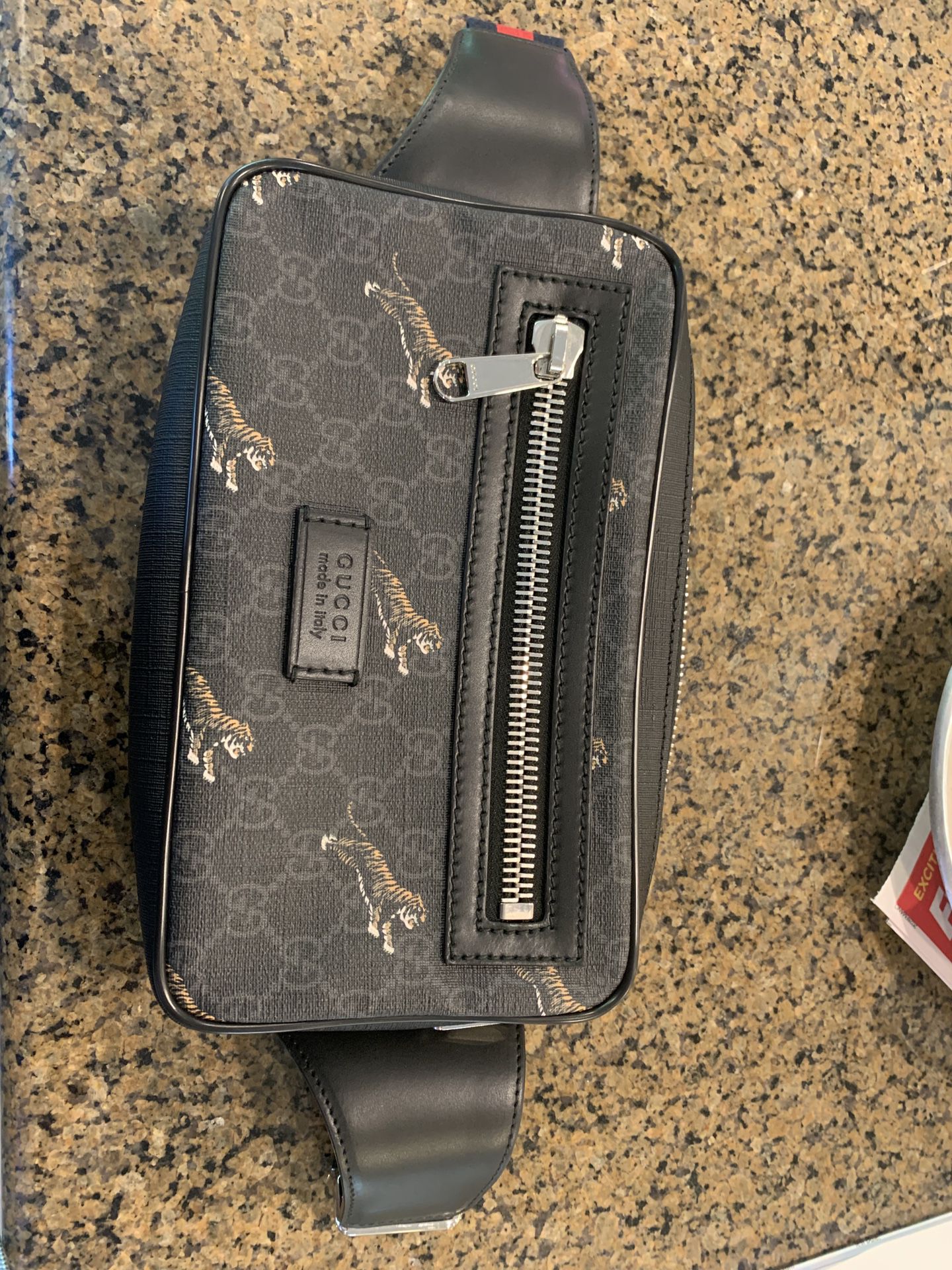 Almost brand new authentic Gucci belt bag