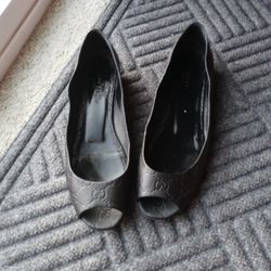 Gucci Peep Toe Flats Size 40 In Womens
