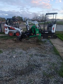 Mini skid steers