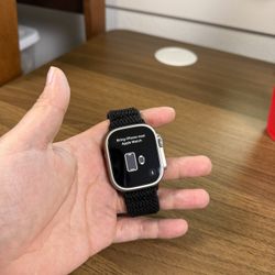 Apple Watch Ultra 2 - 49mm - LTE - Unlocked 