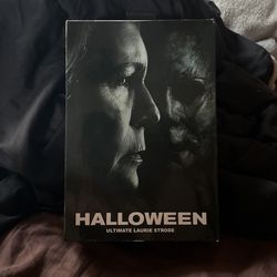 Halloween - Ultimate Laurie Strode action figure 