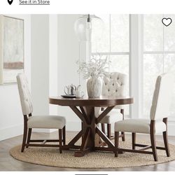 Pottery Barn Dinning Room table With Leaf And Six Chairs