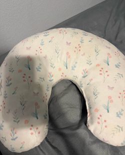 Nursing pillow