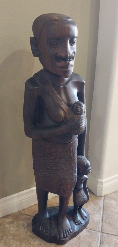 African Statue Mother And Babies