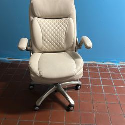 $10 Pick Up  Chair