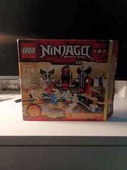 2011 LEGO Ninjago set 2519 Skeleton Bowling