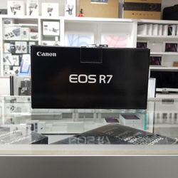 Canon EOS R7 Body Only