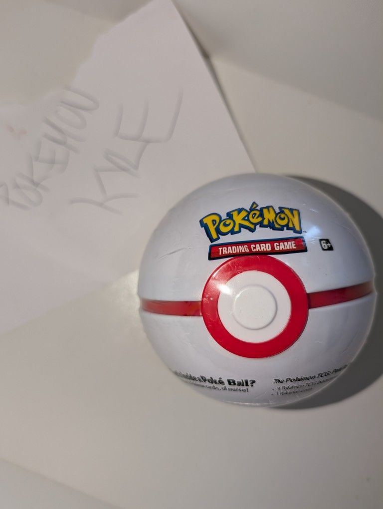 🔴 Pokémon TCG – Red Poké Ball Tin (Factory Sealed) 🔴