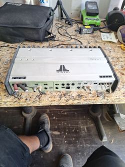 Jl Audio 500/1monoblock amplifier