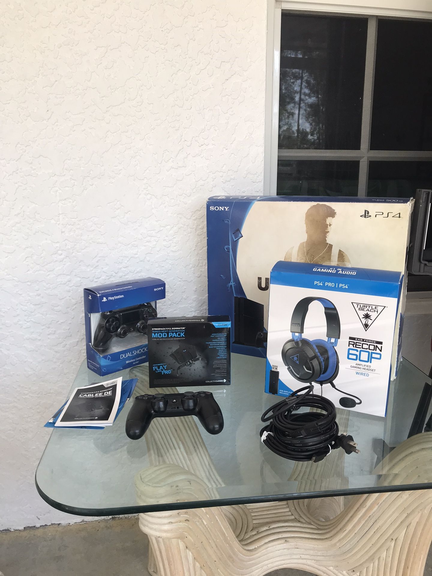 Ps4 With Accessories