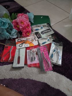 Nail Care & Beauty Tool Bundle – Mixed Brands