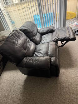 FREE COUCH