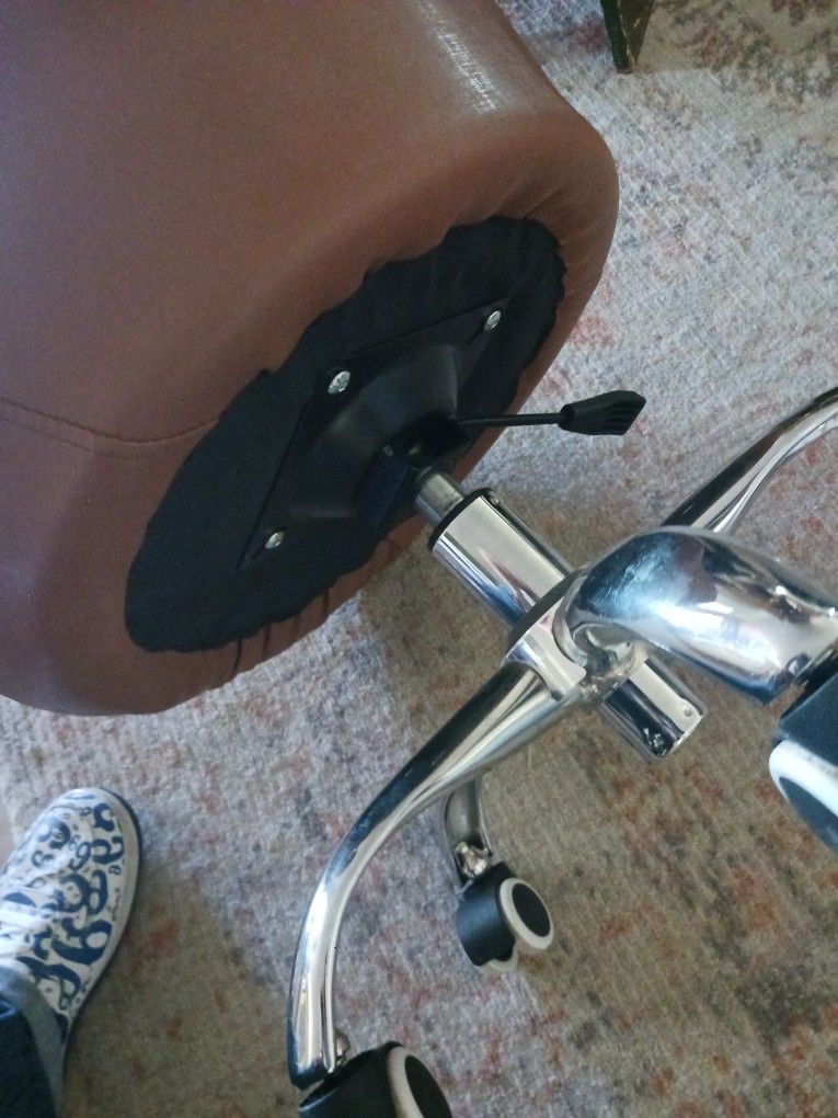 T4 Signature Pedi Stool X4