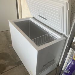 Frigidaire 8.7 Cubic Ft Chest Freezer