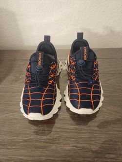 New BRONAX Shoes  size (11C)