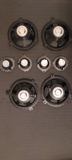 OEM Jeep Wrangler Speakers (2018) – Full Set – Great Condition