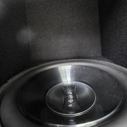 1500 W Amp And Infinity Sub Woofer