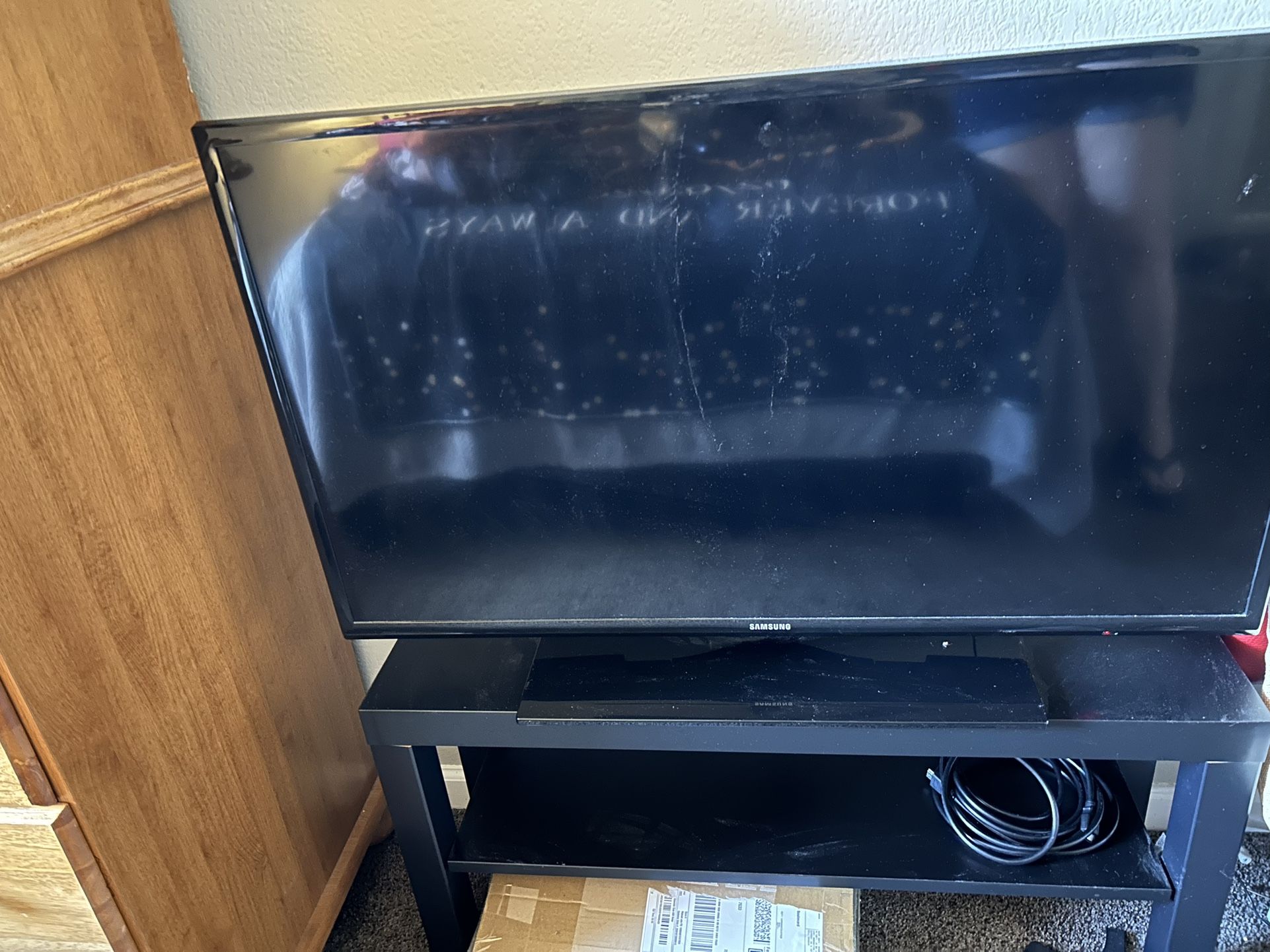 40  Inch Samsung TV with Stand 