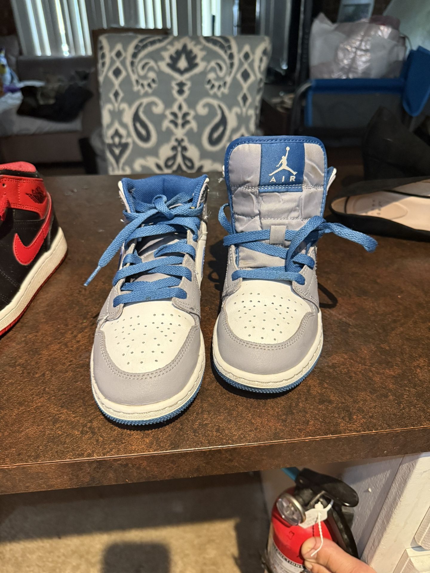 Boy’s Nike Air Jordan 1 Mid