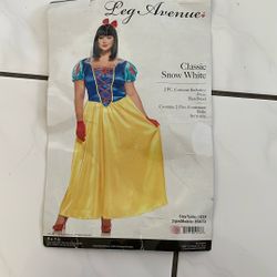 Women’s Snow White Costume
