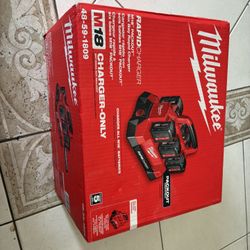 Milwaukee M18 Packout Six Bay Rapid Charger Tool Only 
