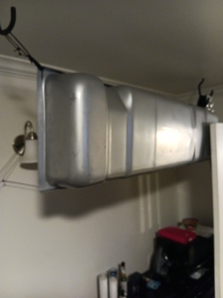 96-2002 CHEVROLET/GMC fuel tank