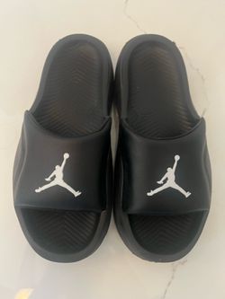Air Jordan Sandals teen boys size 5.5 black