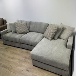 FREE DELIVERY 3-Piece Chaise Lounge Sectional In Stock