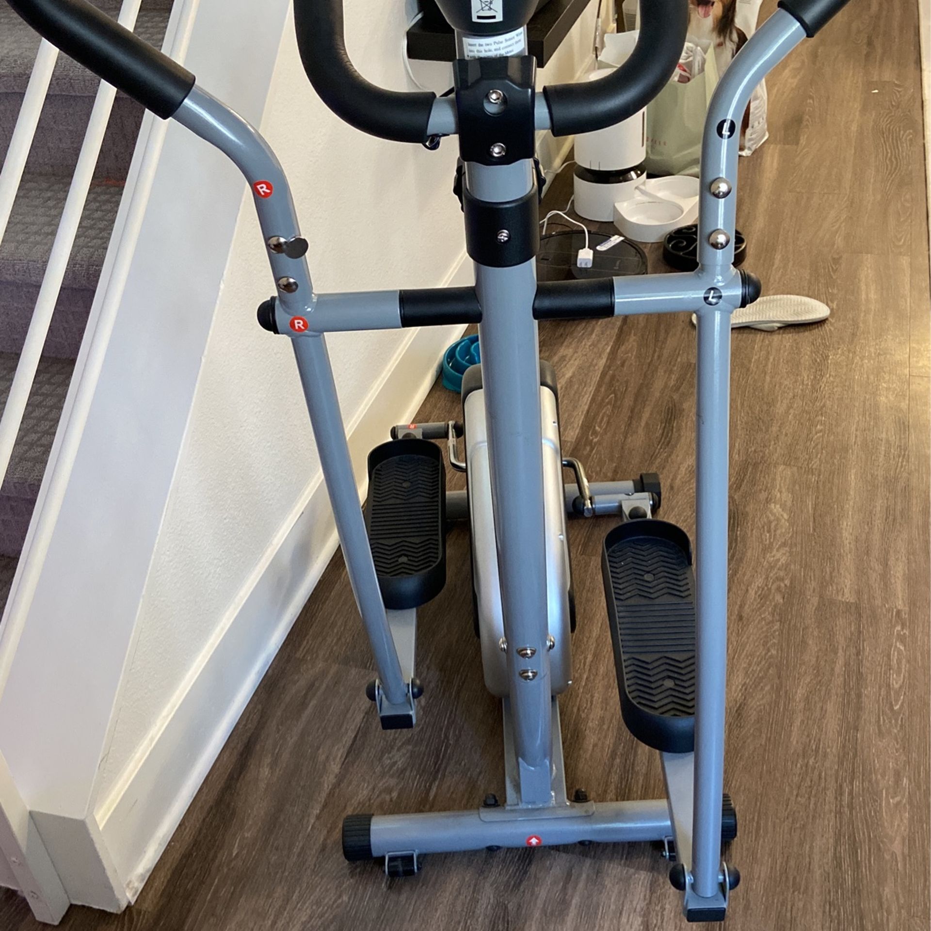 Sunny Health and Fitness Elliptical SF E905