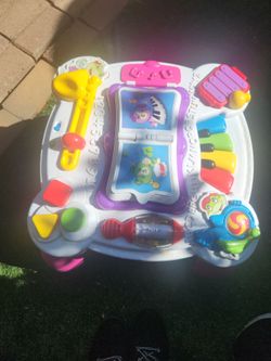 Pink Leapfrog learn and musical table