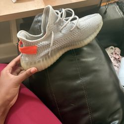 Yeezy Boost 350 V2 'Tail Light' Light Grey Men’s 8 1/2