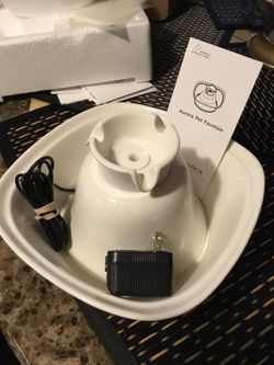 Aurora Pet Fountain Porcelain