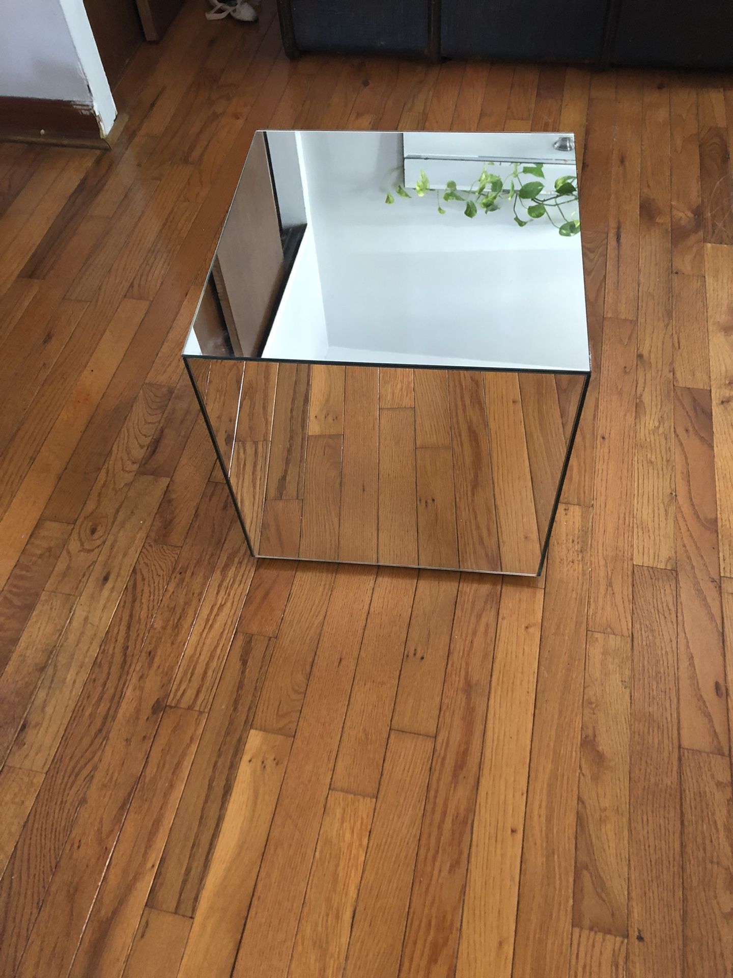 Art Deco mirrored Side Table