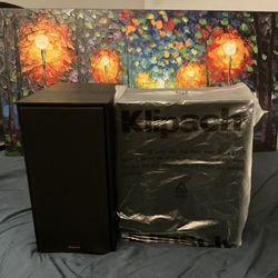 Klipsch R-60M Bookshelf Speakers (New in Box) | High-Efficiency Sound | 6.5” Woofers | Tractrix Horn