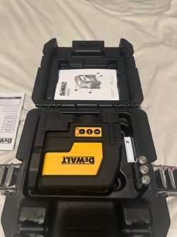 DeWalt 165 Ft. (5m) Red Self-leveling Cross-line and Plumb Spot Laser Level